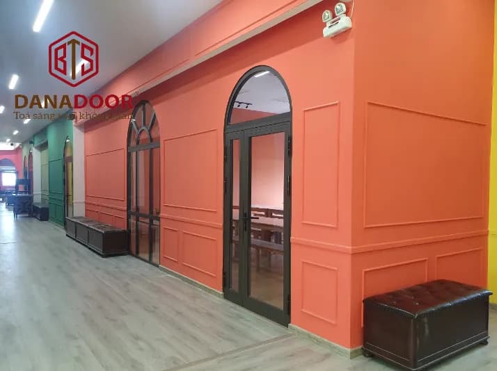 Cửa Đi Nhôm Kính | VVK001